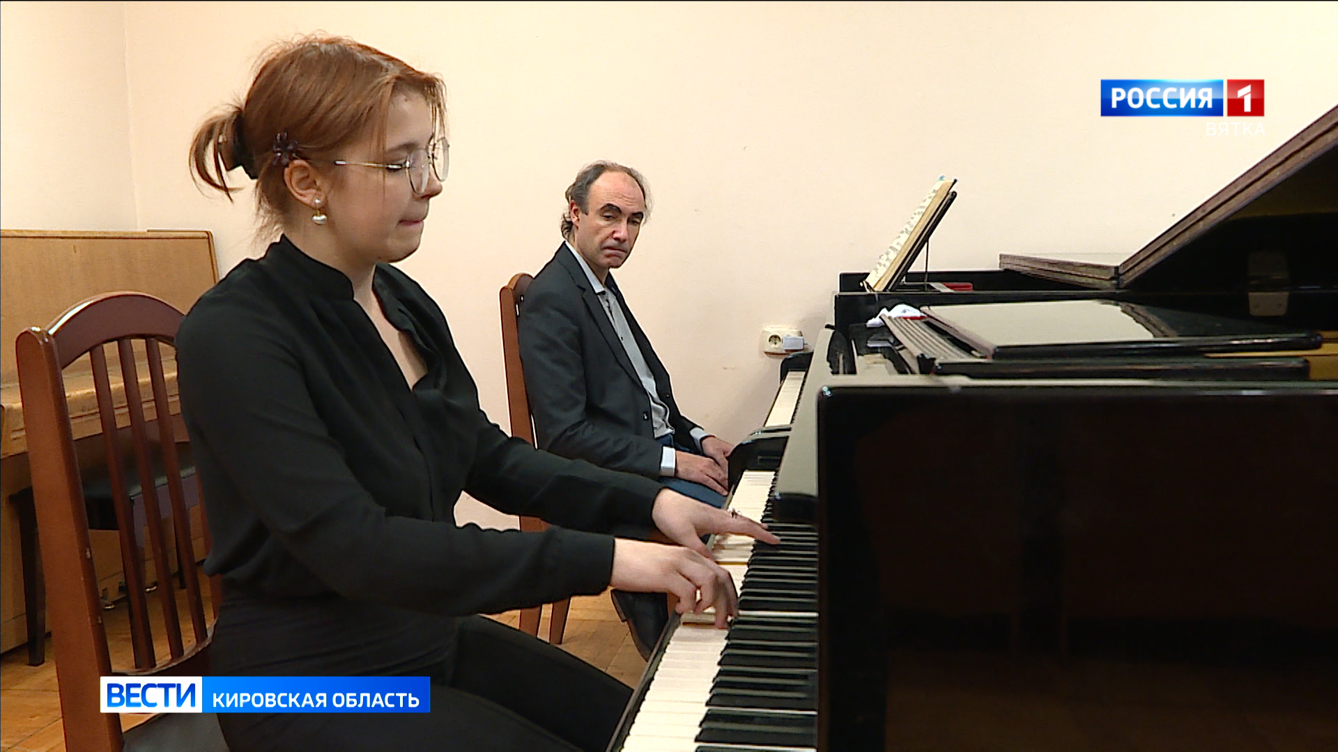 Педагоги петербургского Дома музыки делятся секретами с кировскими молодыми музыкантами