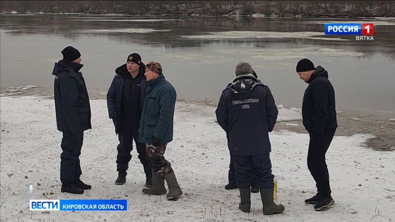 Тело девочки, провалившейся под лед, нашли в 30 метрах от берега