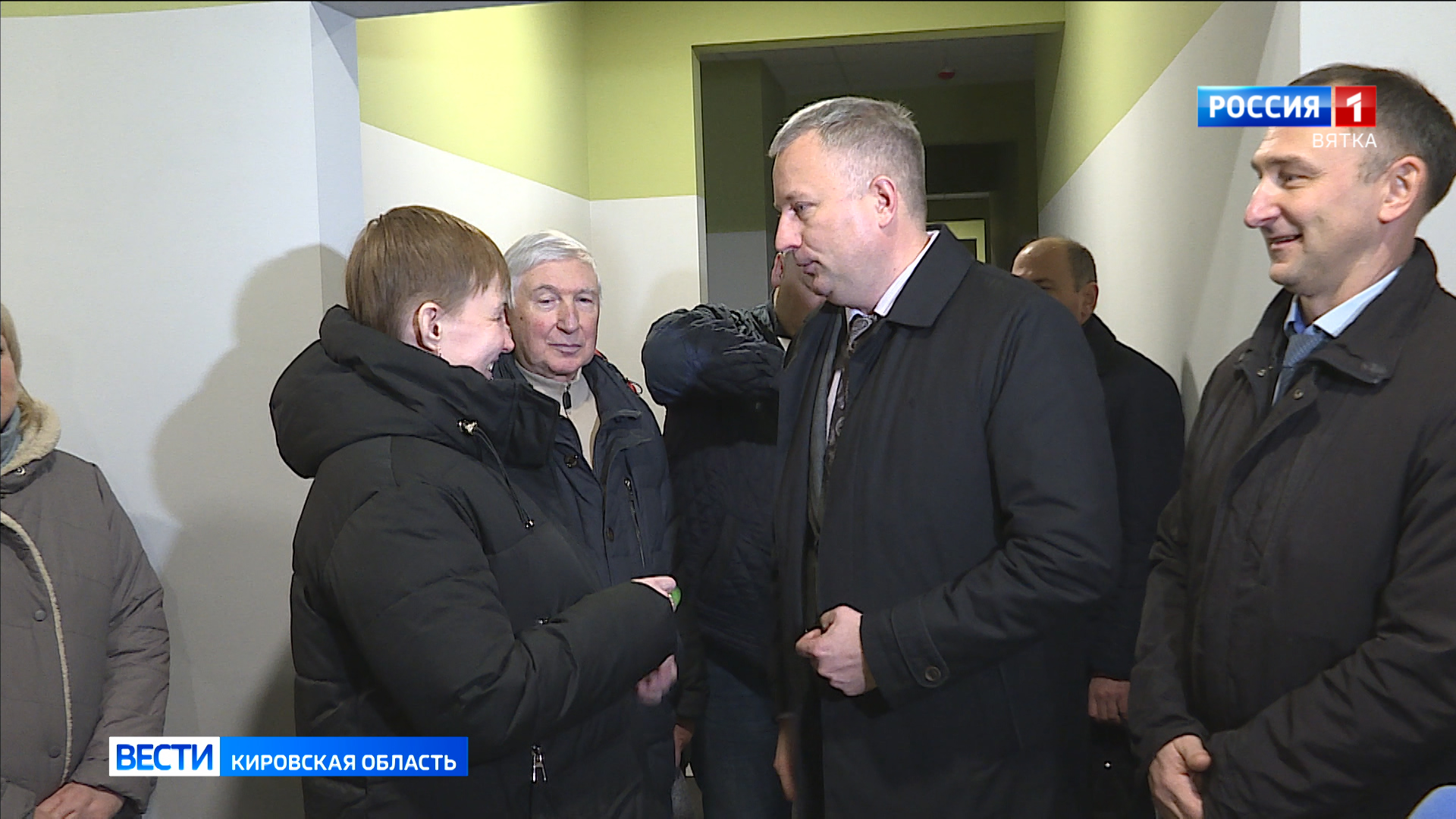 В  Кирове вручили  ключи от квартир переселенцам из ветхого и аварийного жилья