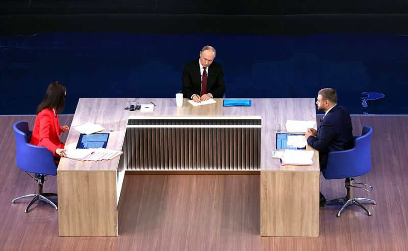 Владимир Путин рассказал о решении миграционной проблемы