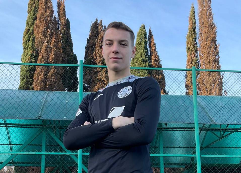 Кировское «Динамо» арендовало вратаря «Волги» Еремеева