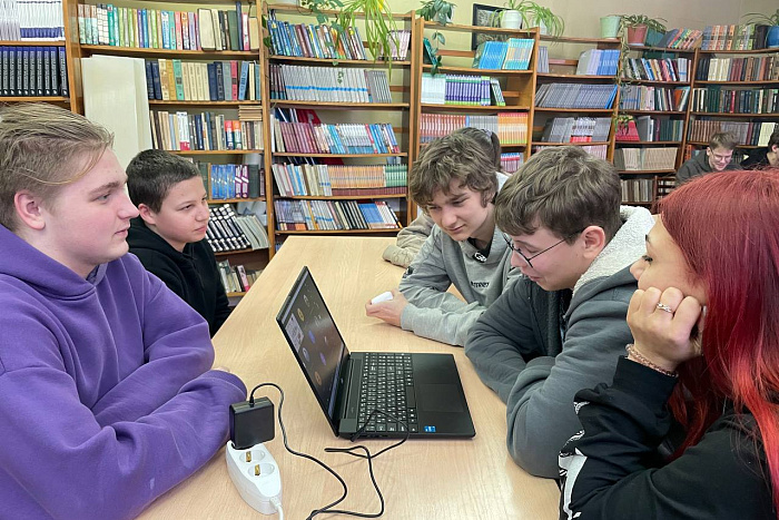 Более 650 школьников Кировской области стали участниками Интеллектуальной олимпиады ПФО