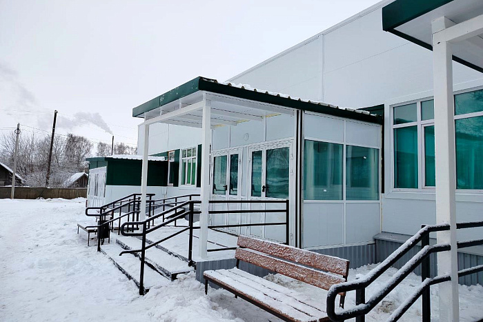 В Нолинске и Кильмези достроили новые поликлиники