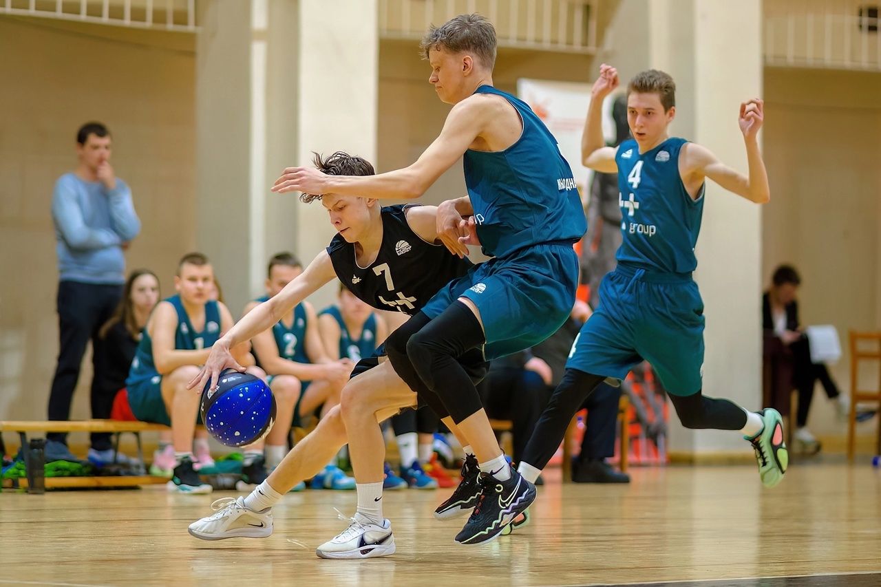 На федеральном этапе лиги «КЭС-Баскет» выступят кировские школьники