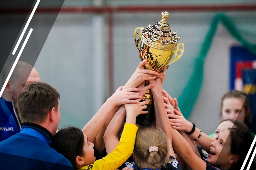 Две кировские команды стали победителями межрегионального этапа всероссийских соревнований по футзалу