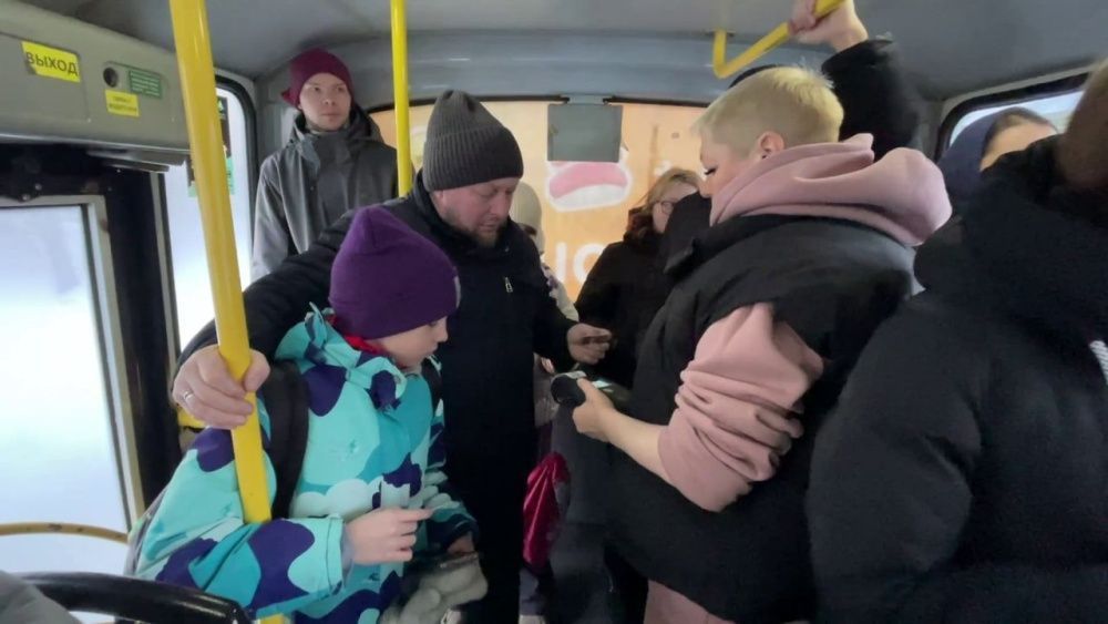 Глава администрации Кирова проверил работу общественного транспорта в микрорайонах Курочкины и Чистые пруды