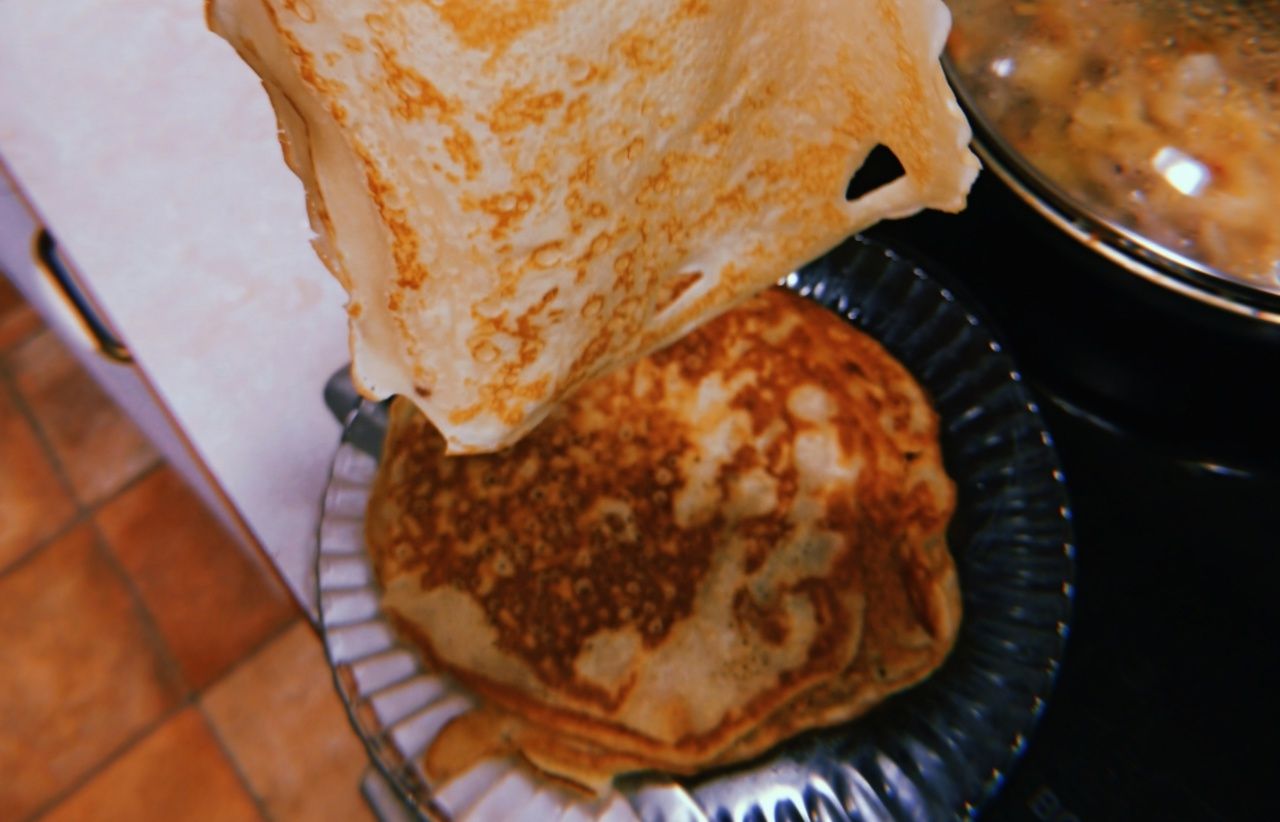 С чем безопаснее есть блины: необычные добавки на Масленицу