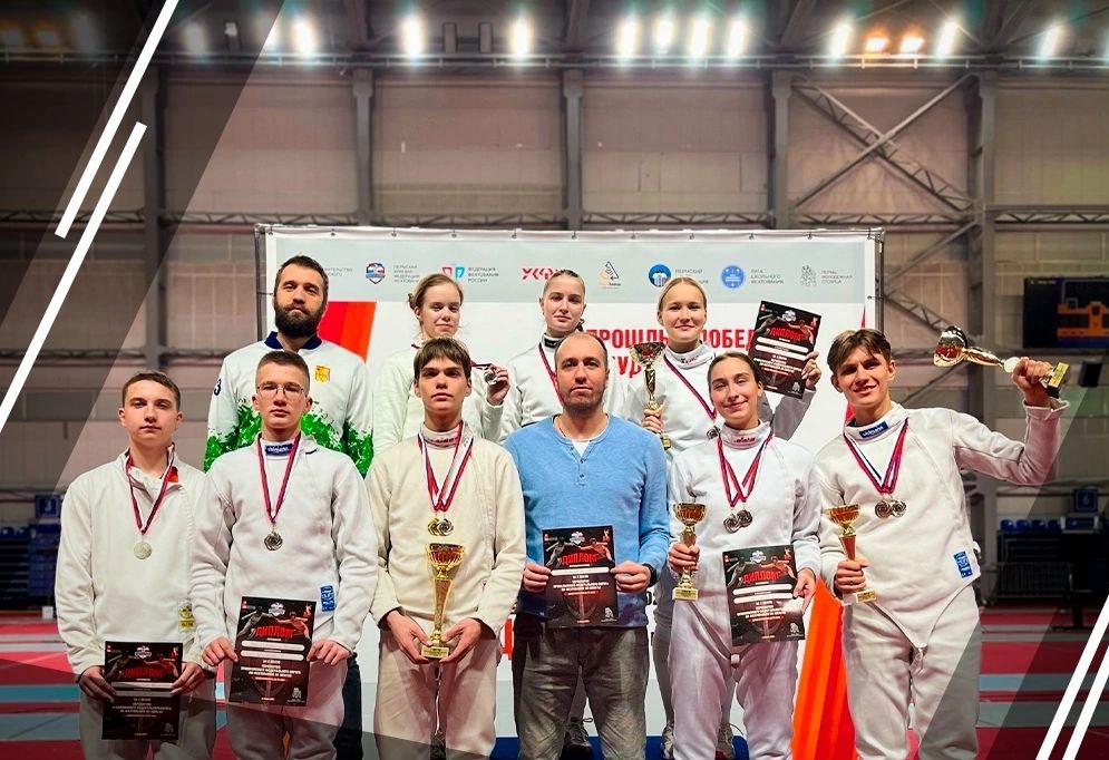 10 медалей чемпионата ПФО забрали кировские шпажисты