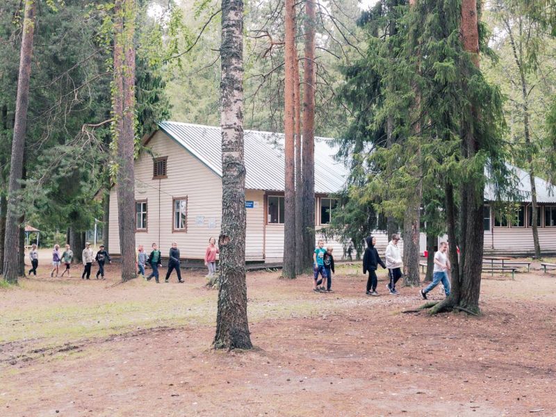 Дети участников СВО получат бесплатные путевки в оздоровительные лагеря