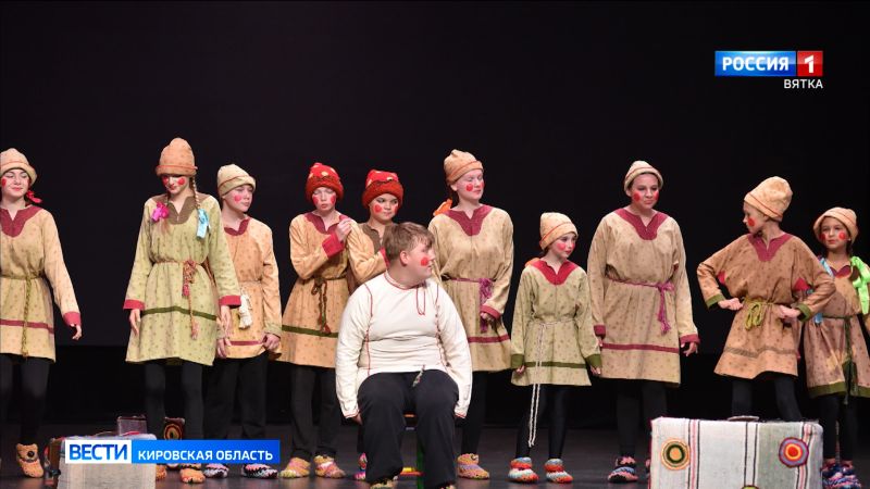 Стуловский театральный коллектив с успехом выступил в Санкт-Петербурге