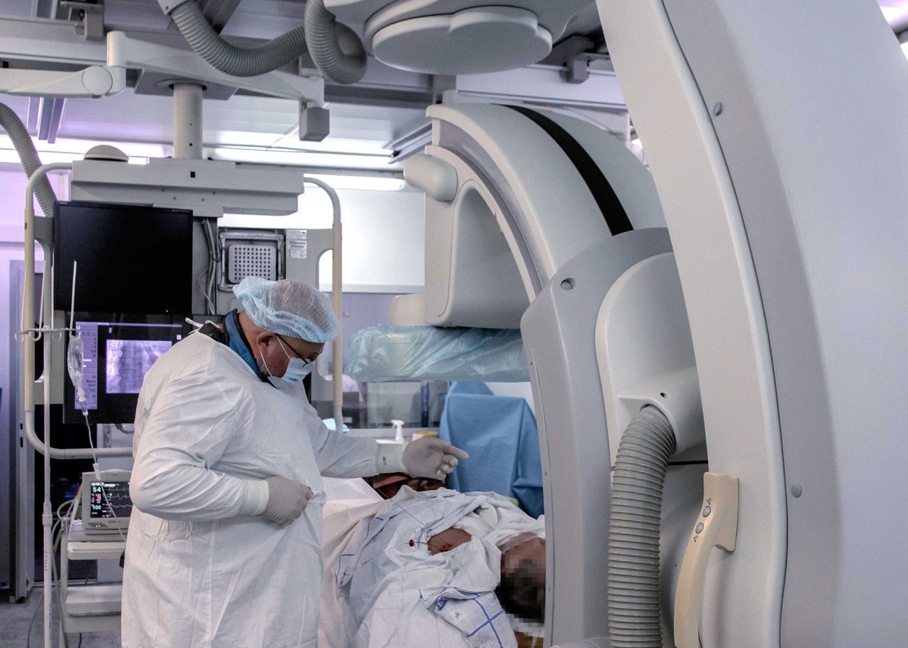 Кировские врачи помогли мужчине с осложнением после химиотерапии