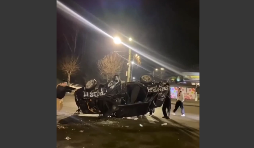 Кировская полиция разобралась в нарушении общественного порядка на Октябрьском проспекта