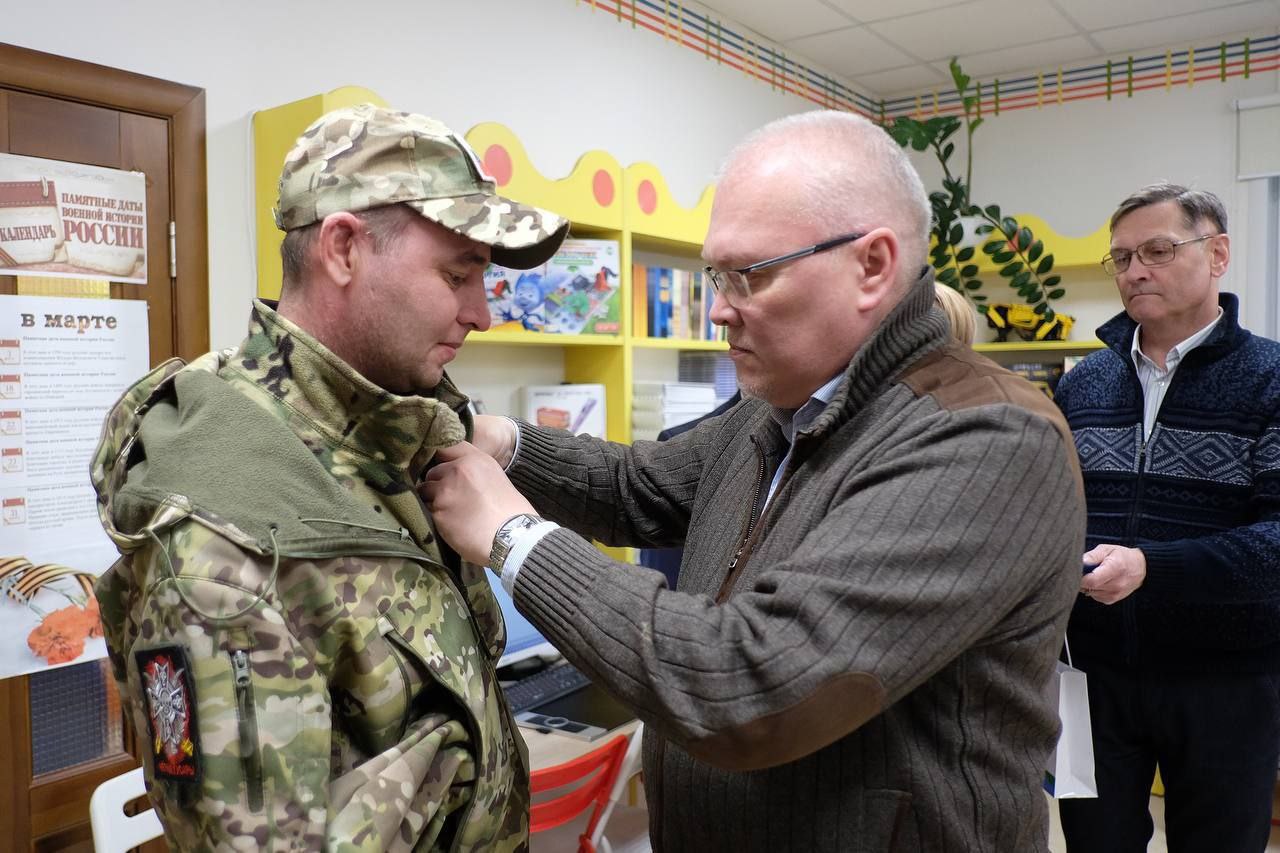 Медаль «За отвагу» бойцу из Афанасьевского округа вручил Александр Соколов