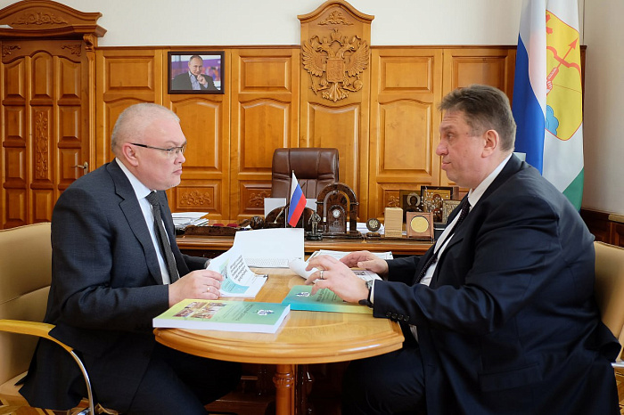 За год в Кировской области 97 детей возвращены в кровные семьи