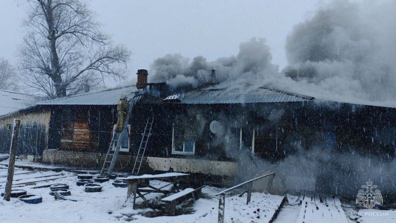 В Яранске из-за короткого замыкания загорелся 2-квартирный дом