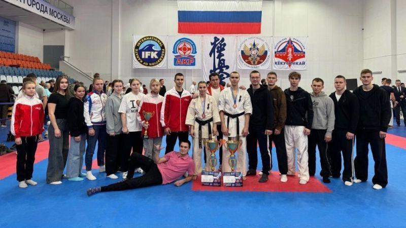 Кировские каратисты привезли 10 медалей Первенства России