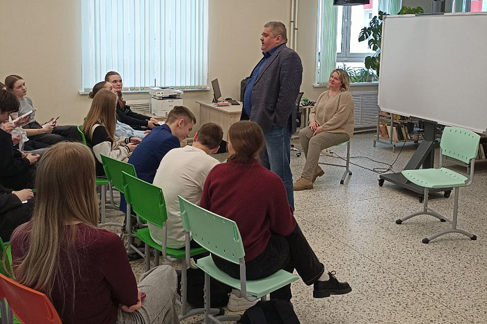 Медорганизации Кировской области приглашают на работу молодежь из соседних регионов