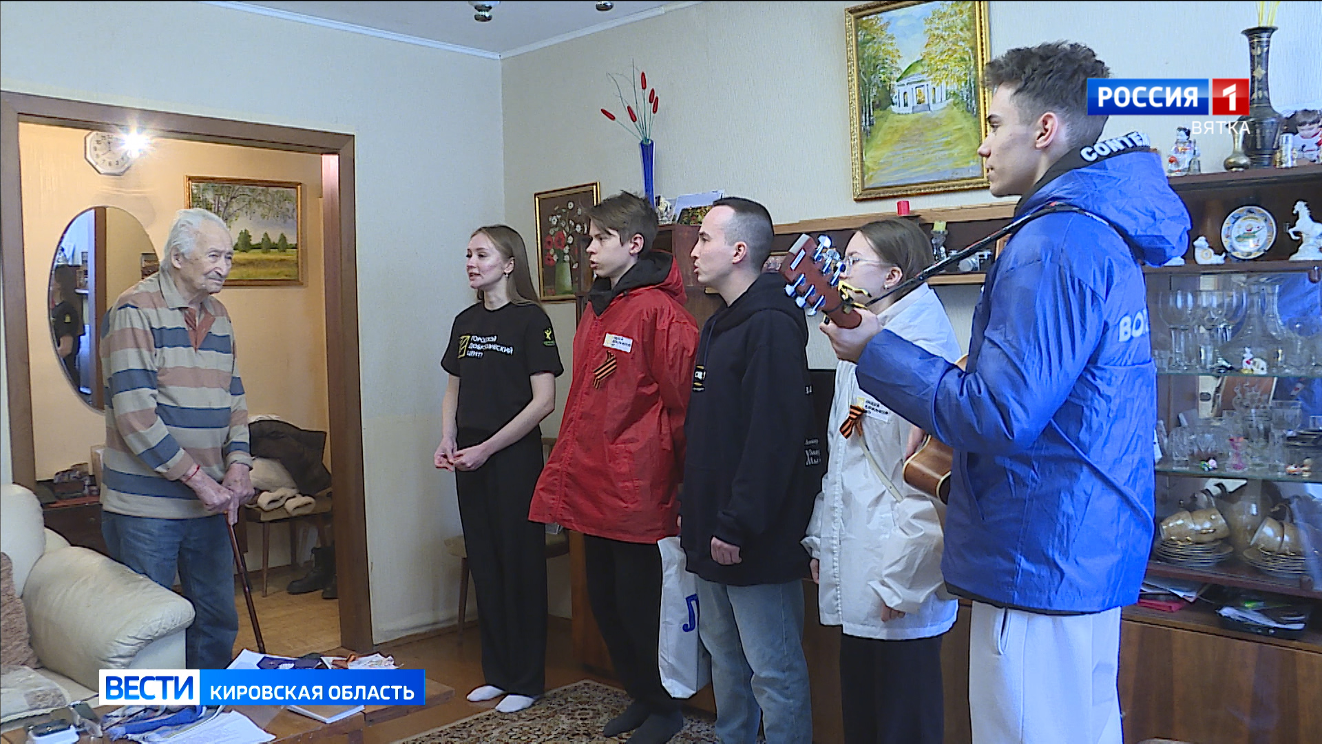 Кировским ветеранам и труженикам тыла поздравления доставляют на дом