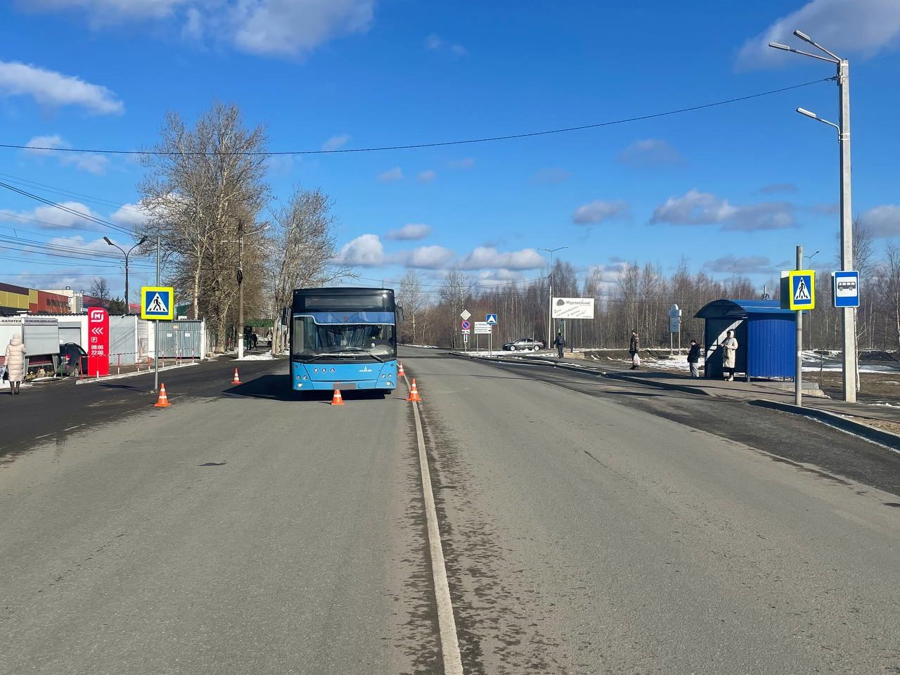 В ГИБДД рассказали подробности наезда автобуса на девушку в Коминтерне