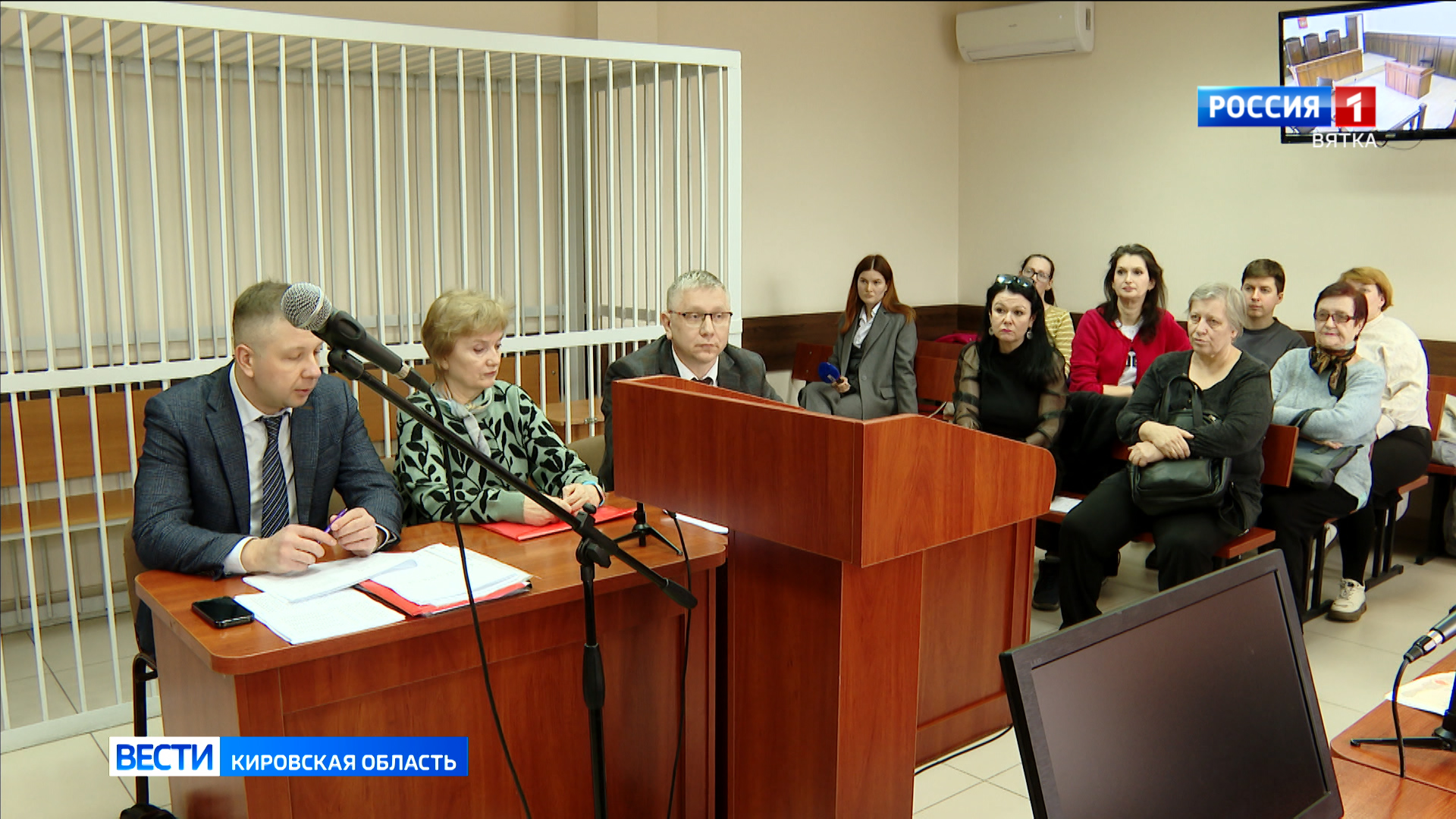 В Первомайском суде Кирова состоялось первое заседание по делу исторического дома на улице Казанской, 69