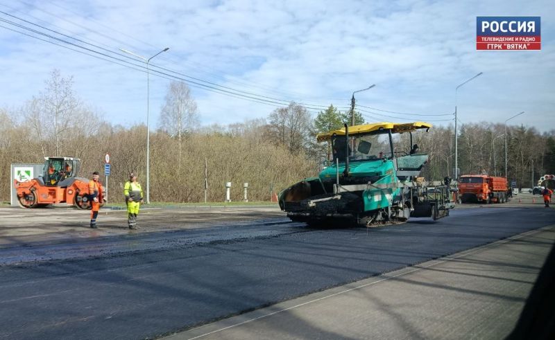 Пробки на Слободском тракте связаны с асфальтированием проезжей части