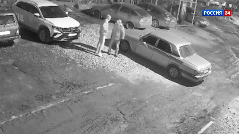 Кировские полицейские устанавливают личности подозреваемых, пытавшихся угнать автомашину