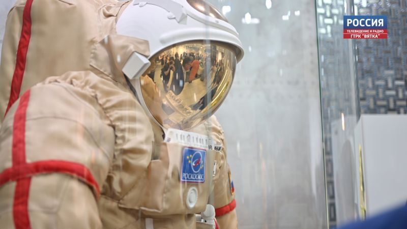 Губернатор Кировской области поздравил жителей региона с Днём космонавтики