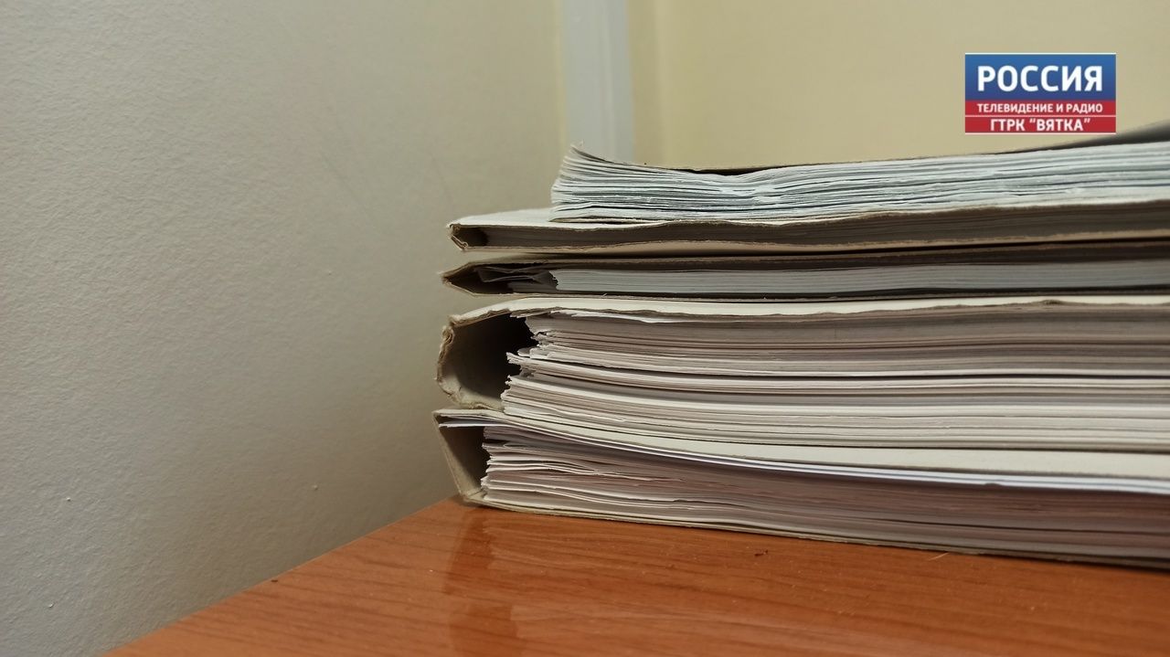 В Кировской области мать била 8-летнего ребенка резиновым шлангом