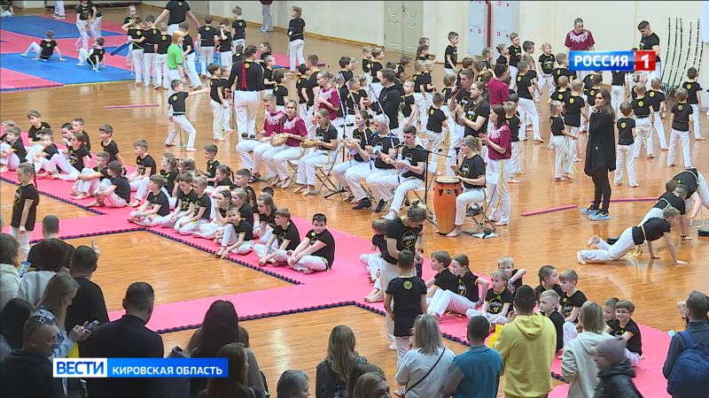 В Кирове прошел большой межрегиональный фестиваль капойэры