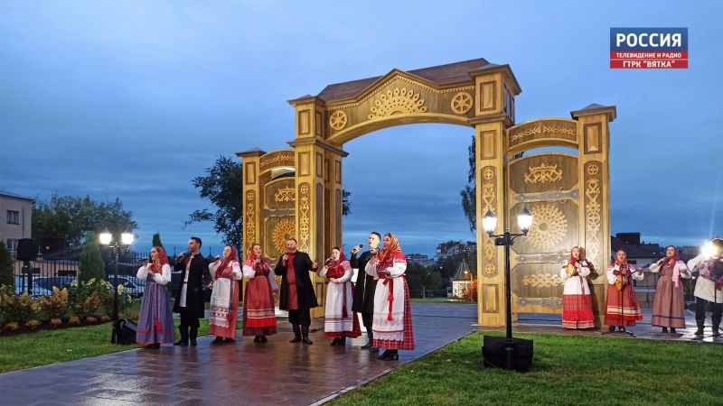 9 мая на Спасской площади исполнят «Русский вальс»