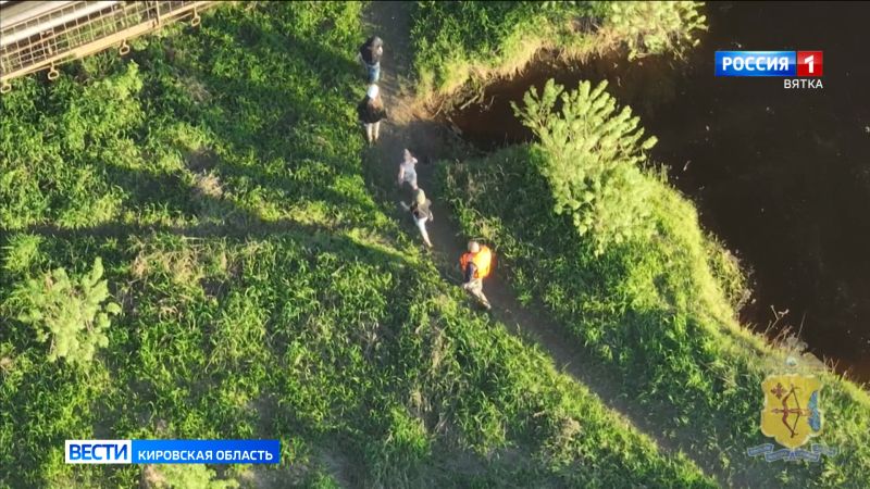 Кировские полицейские спасли заблудившихся в заболоченной роще подростков