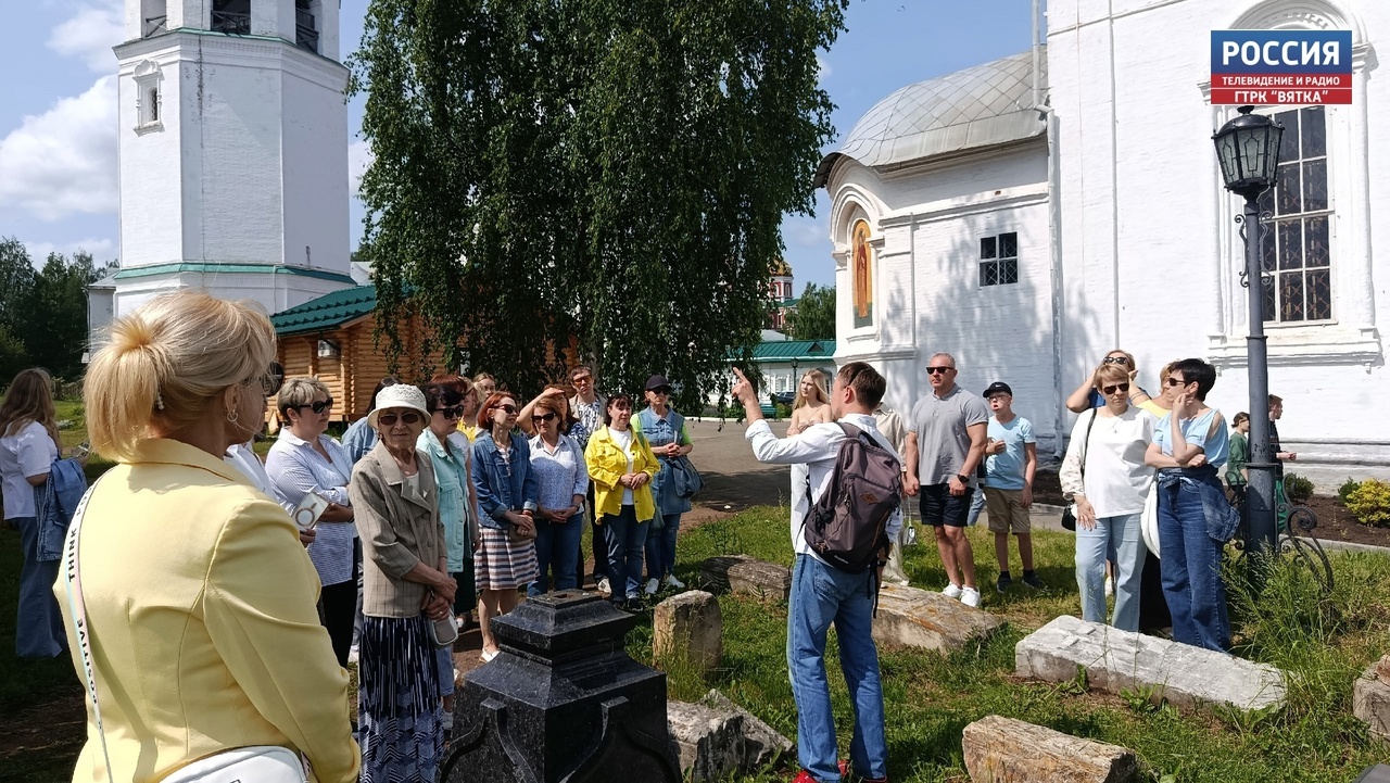 В четверг кировчане смогут отметить Всемирный день прогулки пешеходными экскурсиями