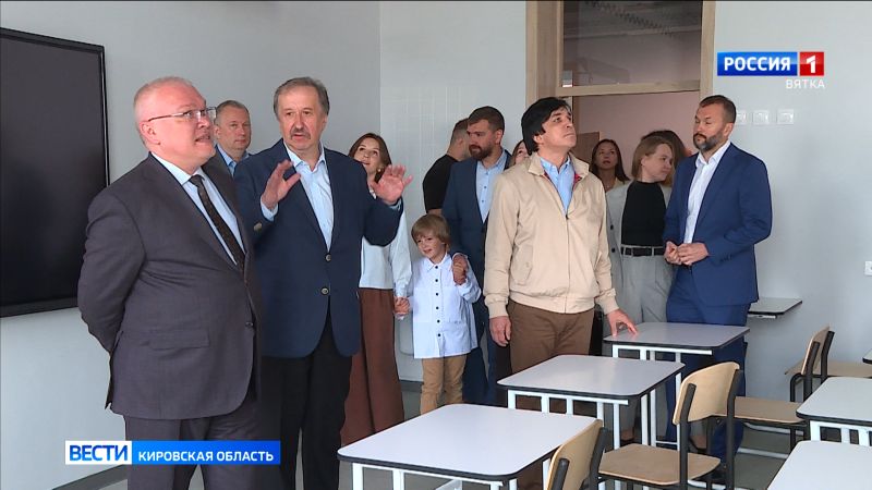 В Кирове состоялась общественная приемка новой школы в слободе Шевели