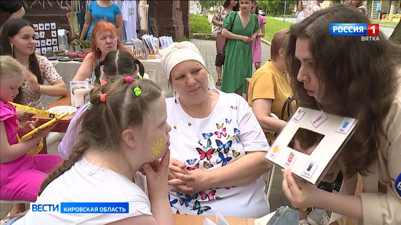 1 июня на несколько часов в Кирове появилось альтернативное кафе «Спилы и шишки»