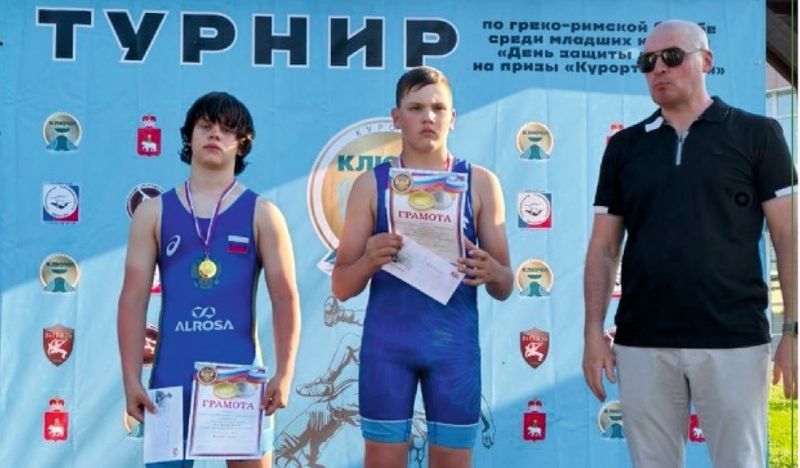 Кировские борцы привезли золото и серебро Международного турнира