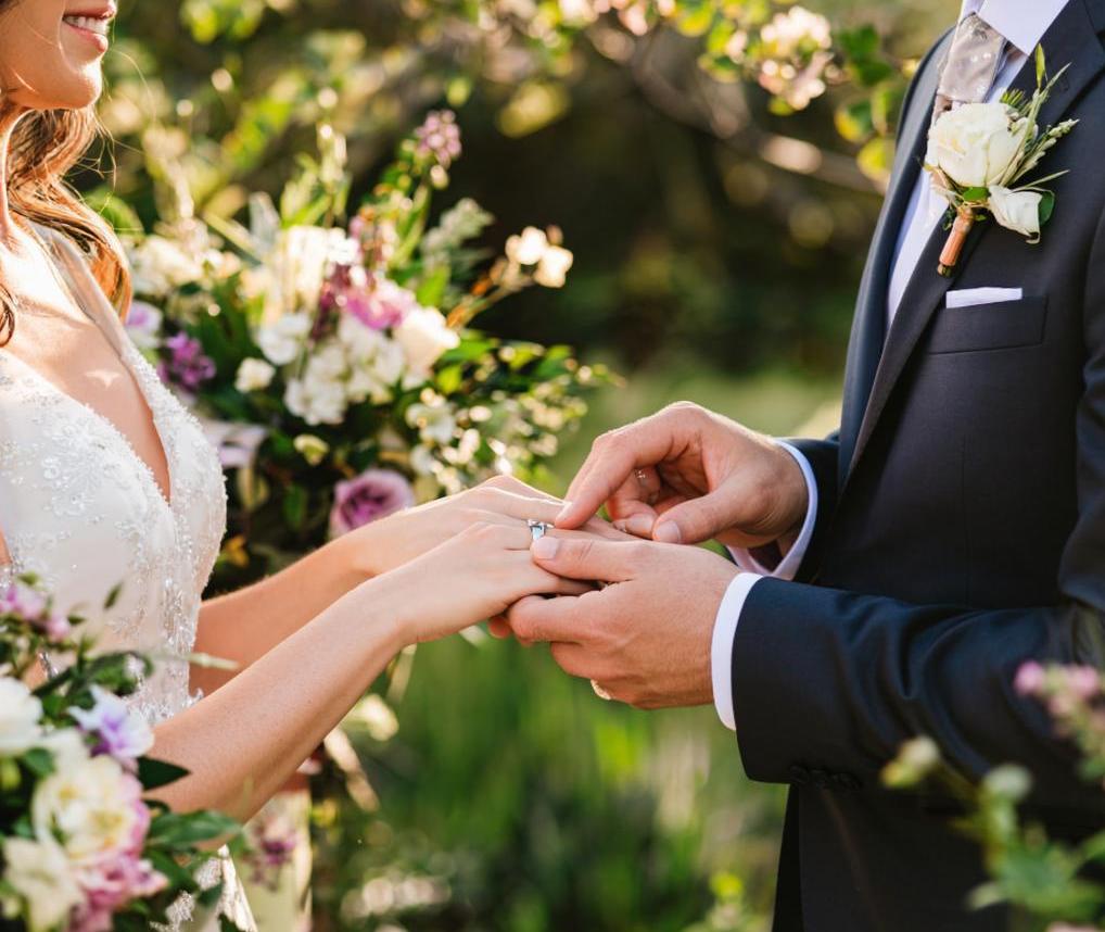 Кировчане, рассказавшие о создании своей семьи, могут выиграть романтическое путешествие по России