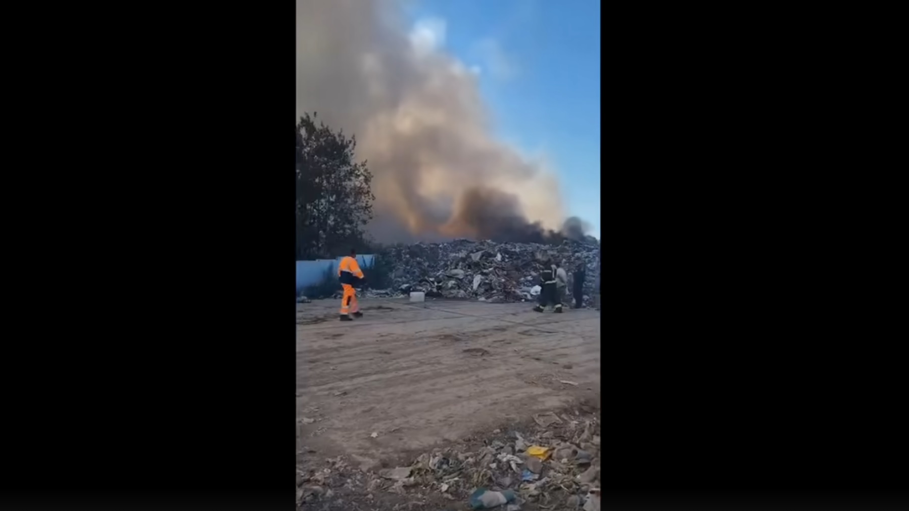 В Сунском районе произошел пожар на полигоне ТКО