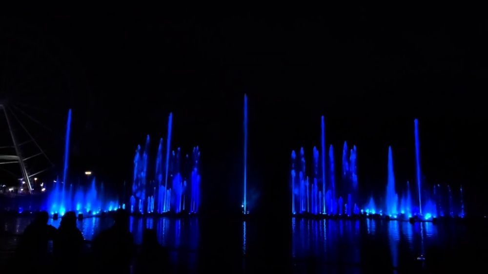 Кировчан просят не выходить на проезжую часть Октябрьского проспекта в ожидании шоу нового фонтана