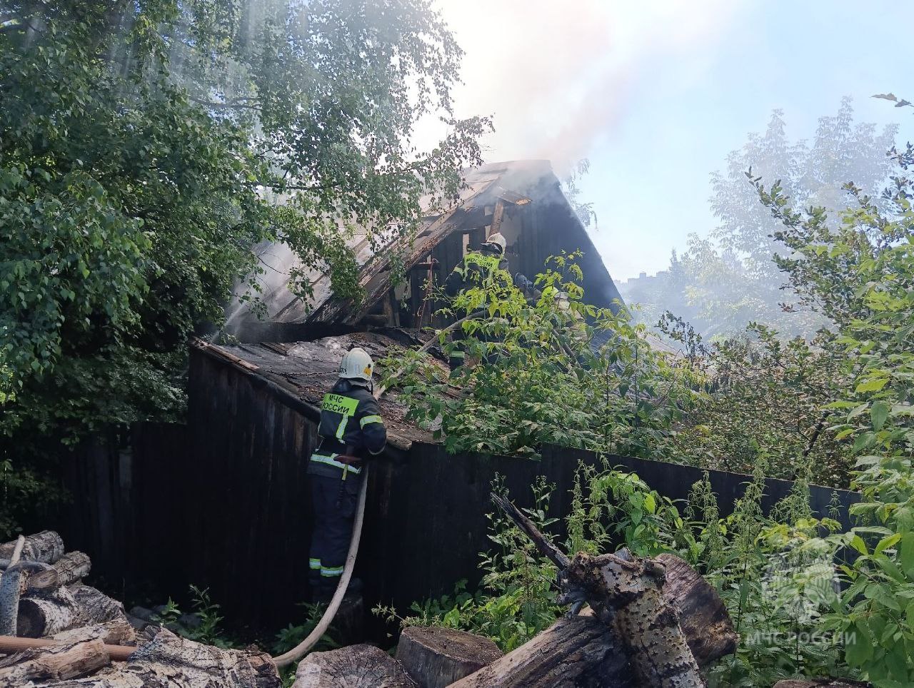 В Кирове произошел пожар в 5-м Дачном переулке