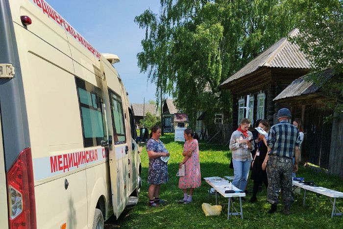 Более 150 выездов совершили мобильные ФАПы Яранска и Вятских Полян