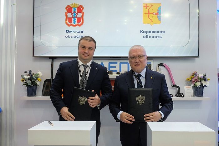 Наш регион подписал соглашение о сотрудничестве в машиностроении и химической отрасли с Омской областью