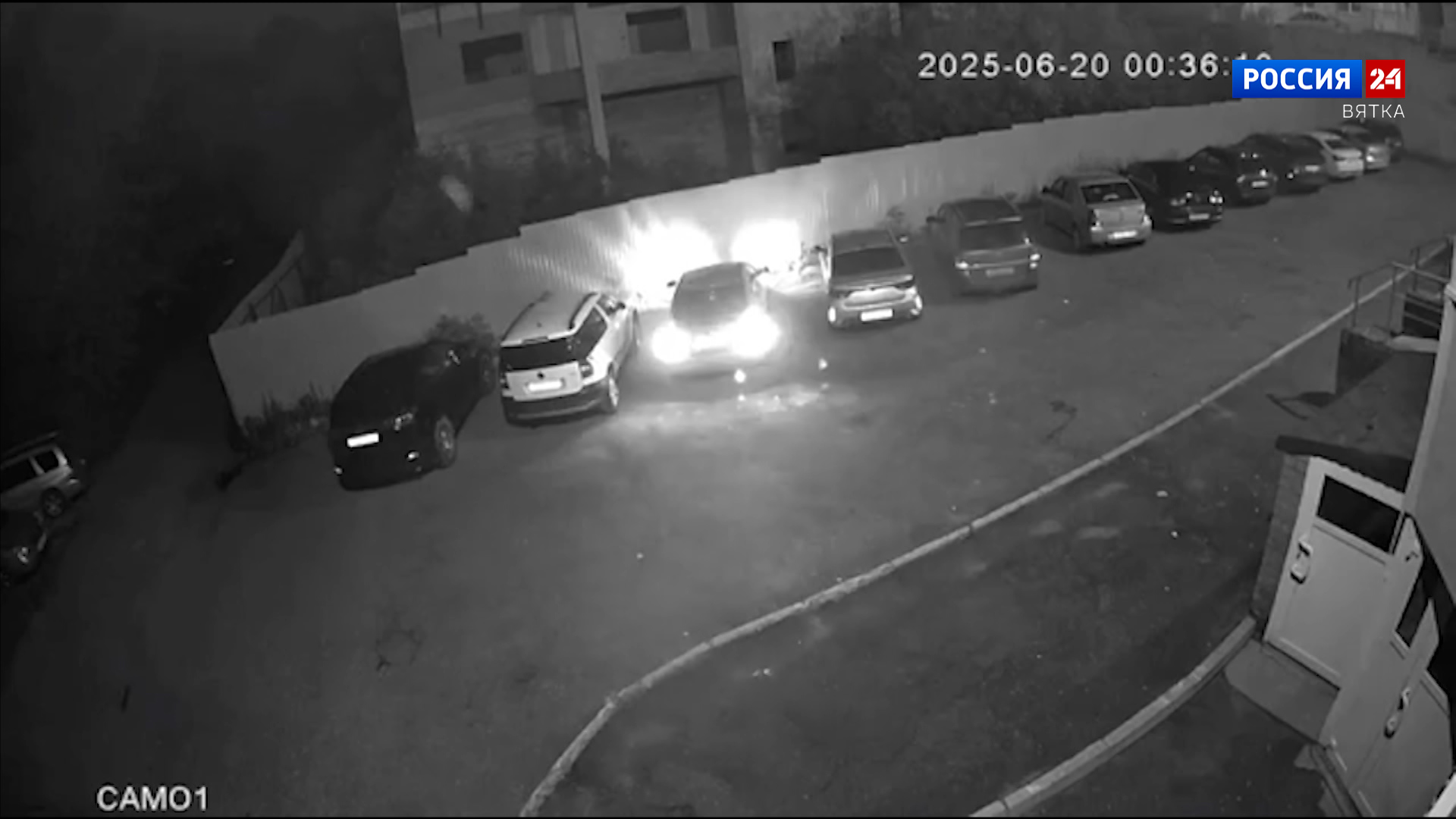 В Кирове подростки повредили чужой автомобиль