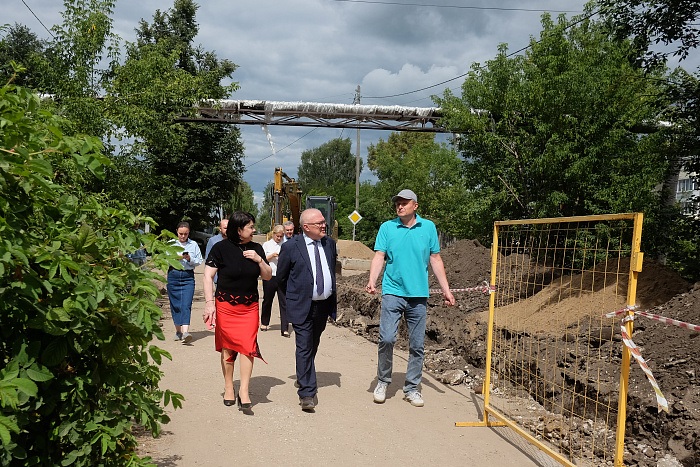 В исторической части Слободского ремонтируют коммунальную инфраструктуру