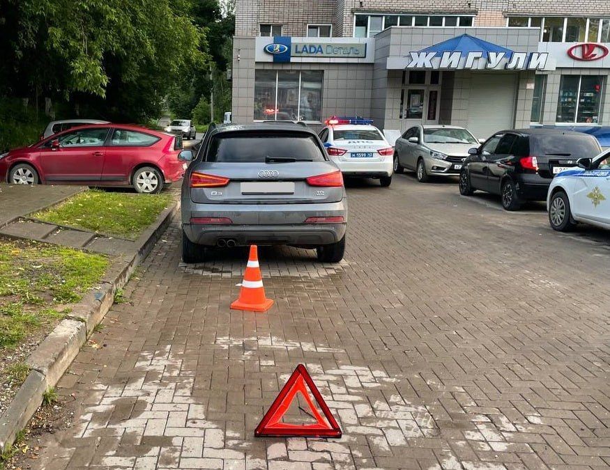 В Кирове на Кольцова сбили 2 пешеходов