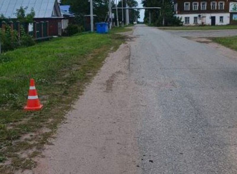 Сбил двух пешеходов и скрылся: ДТП в Оричевском районе