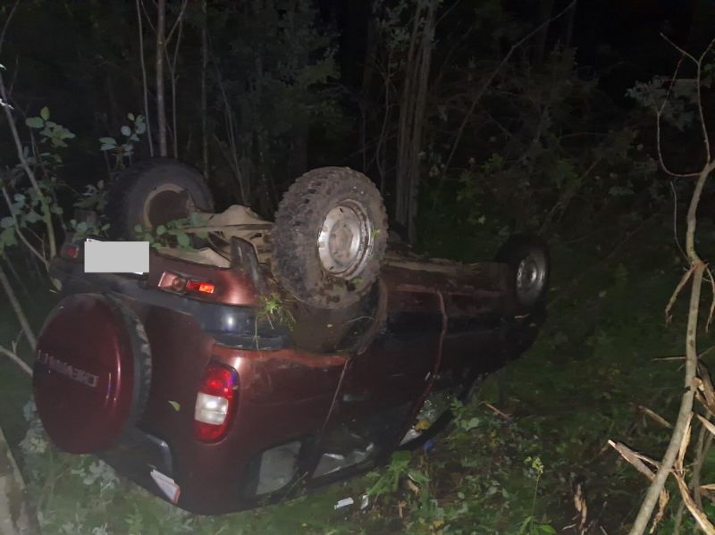 В Арбажском районе на машине перевернулся пьяный водитель