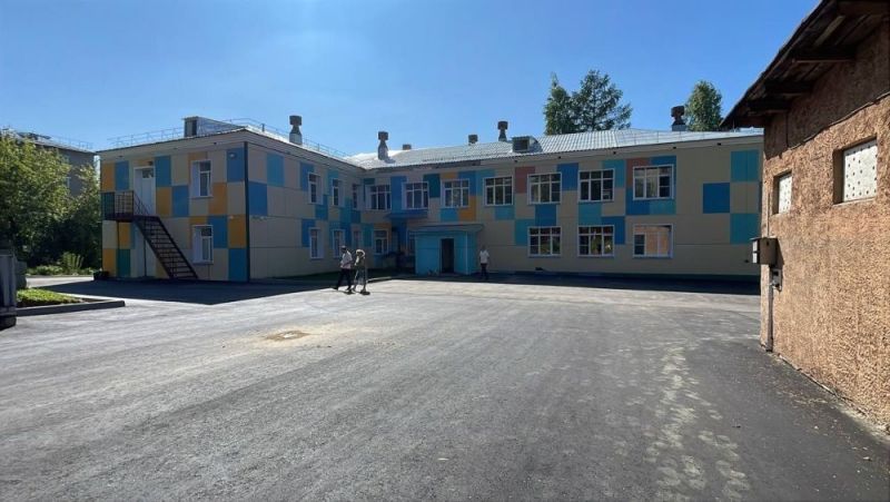 Территорий 25 детских садов в Кирове привели в порядок