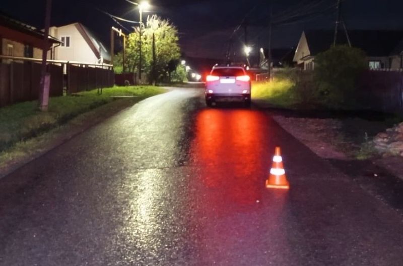 В Вятских Полянах в сумерках мужчина попал под колеса кроссовера