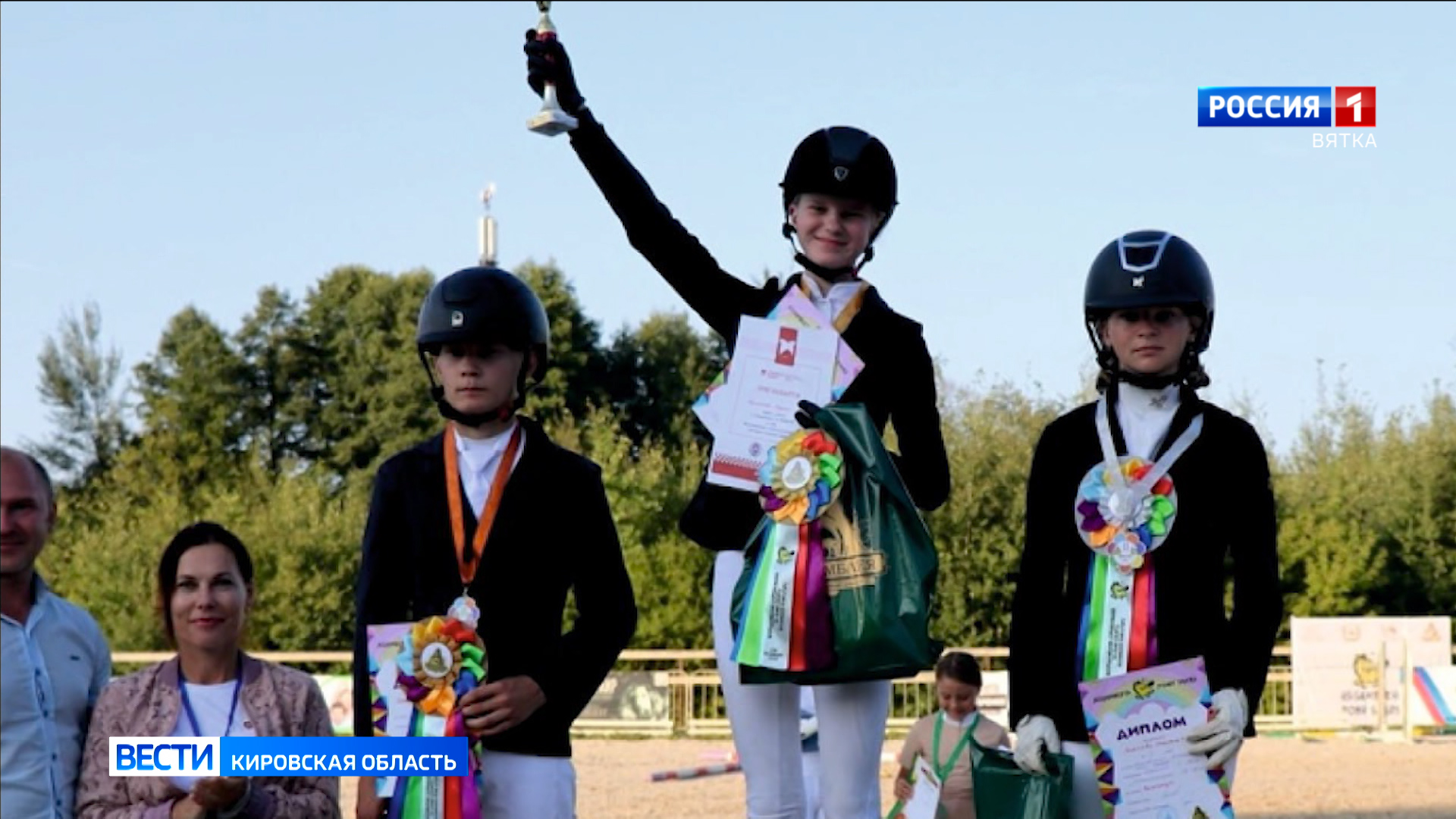 Кировчане завоевали шесть медалей всероссийских соревнований по конному спорту