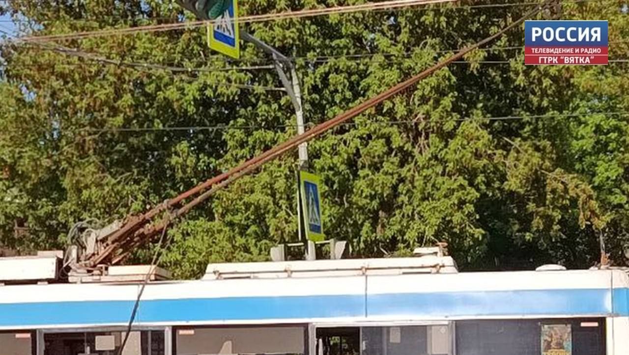 В Кирове обнаружили новые дефекты при ремонте троллейбусной контактной сети